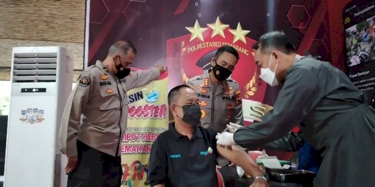 Polrestabes Semarang Berikan Vaksin Booster Untuk Insan Media Rmol