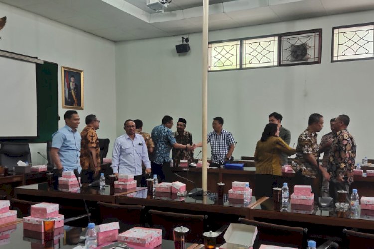 Pertemuan Dprd Karanganyar Dan Tpad Terkait Klarifikasi Raibnya Dana