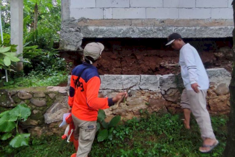 Warga Mengungsi Karena Tanah Bergerak Rmol Jateng