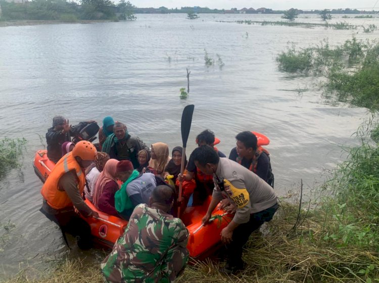 Banjir Kudus Paksa Ratusan Warga Demak Mengungsi Rmol Jateng