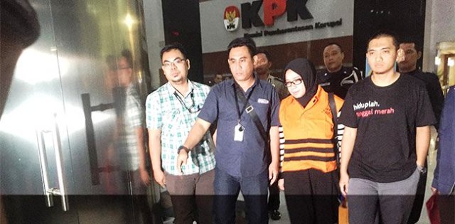 Jadi Tersangka Eni Saragih Langsung Ditahan Di Rutan Kpk Rmol Jateng