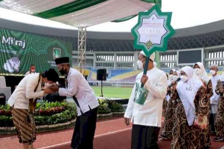 Kota Solo Peringati Isra Miraj Dengan Festival Hadrah 54 Kelurahan