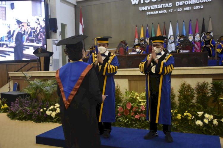 Akhirnya Undip Gelar Wisuda Secara Luring Perdana Sejak Pandemi 