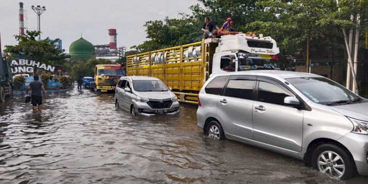 Tiga Titik Tanggul Jebol Picu Banjir Rob Di Semarang - RMOL JATENG