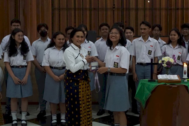 Kembali Toreh Prestasi, Paduan Suara MYC SMA Kristen Satya Wacana ...