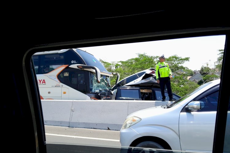 Tabrakan Karambol Di Ruas Tol Banyumanik-Bawen, Libatkan 6 Mobil Dan 1 ...