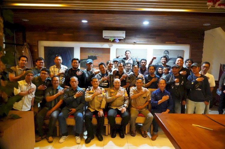 Kapolres Batang AKBP Nur Cahyo Ari Prasetyo Bersilaturahmi Dengan Awak Media. Foto: RMOLJateng