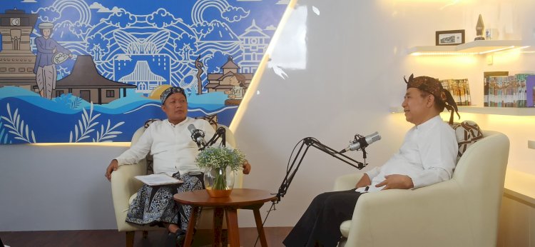 Muria Podcast bersama Kabag Rencana Pembangunan Linfokom Yusuf Istanto dan Rektor UMK, Prof. Darsono. Arif Edy Purnomo/Dok.RMOLJateng