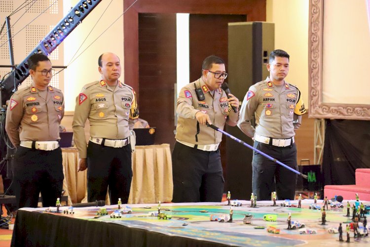 Tactical Floor Game Mensimulasikan Solusi Permasalahan Lalu Lintas Di Jalur Tol Diselenggarakan Oleh Kapolda Jawa Tengah, Kamis (28/03). Istimewa