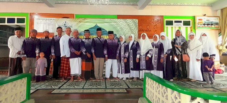 Jemaah Calon Haji Dari Desa Payaman, Kecamatan Secang, Ketika Pamitan Di Masjid Agung Payaman. Istimewa 