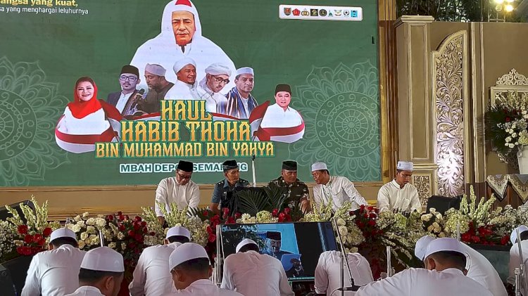 Haul Habib Toha Bin Muhammad Bin Yahya, Di Kompleks Makam Habib Toha Dan Jalan Depok, Semarang, Minggu (12/5) Pagi. Soetjipto/RMOLJawaTengah