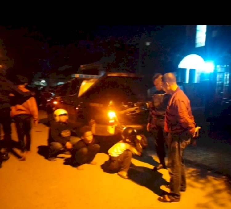 Beberapa pelaku gangster berhasil diamankan Tim Patroli Perintis Presisi Samapta Polrestabes Semarang malam minggu dini hari, Minggu (12/5). Dicky Aditya/RMOLJateng