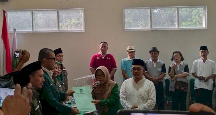 Bupati Tegal 2019-2024 Umi Azizah mengembalikan formulir Bacabup ke kantor DPC PKB Kabupaten Tegal