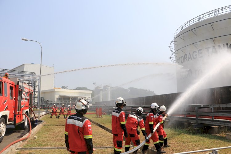 Tim Tanggap Darurat  PT BPI bekerjasama dengan Kantor Pemadam Kebakaran (Damkar) Kabupaten Batang gelar latihan bersama, Selasa (21/5).