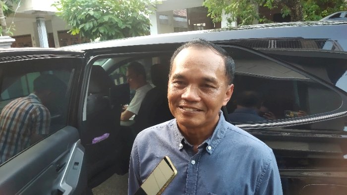 Ketua DPRD Jawa Tengah Sumanto Usai Sambangi TPS Terbaik Saat Pileg 2024 Di Desa Suruhkalang, Jaten.