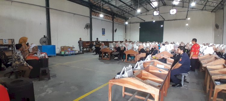 Suasana Pekerja Di Pabrik Rokok. Nungki S Nurhidayanto/RMOLJawaTengah