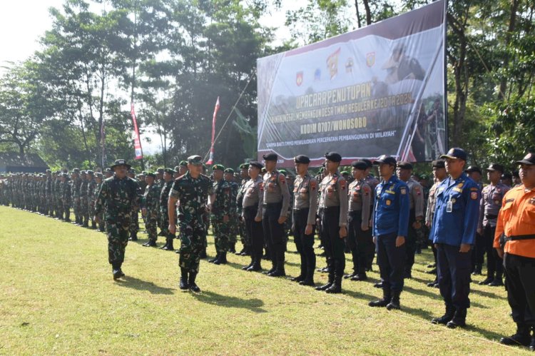 Pangdam IV/Diponegoro Mayjen TNI Deddy Suryadi saat menutup TMMD di Wonosobo. Dok. Pendim Wonosobo