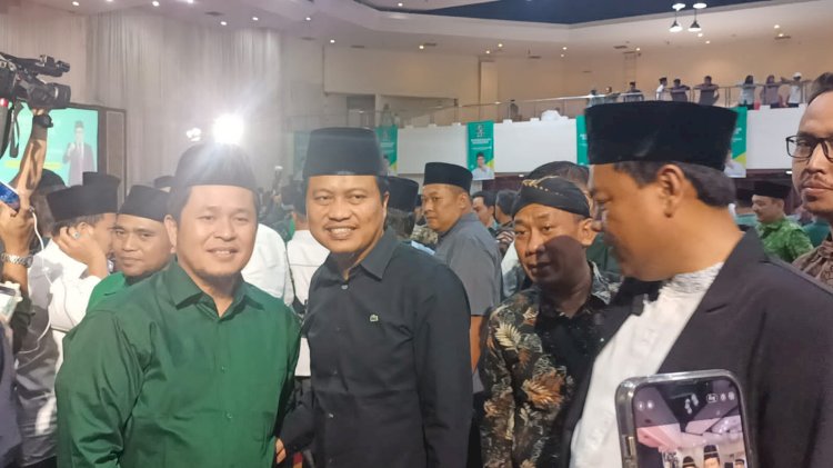 Gus Yusuf (kedua dari kiri-red) usai acara pembekalan Bacakada di hotel grand Arkenso Semarang, Kamis (6/6). Umar Dani/RMOLJateng