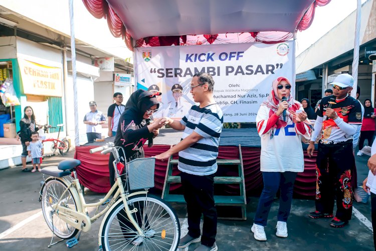 Wali Kota Magelang M Nur Aziz, dalam peluncuran Serambi Pasar di Pasar Rejowinangun. Istimewa
